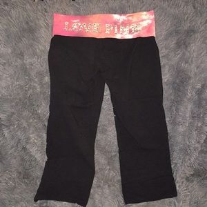 PINK yoga cropped pants